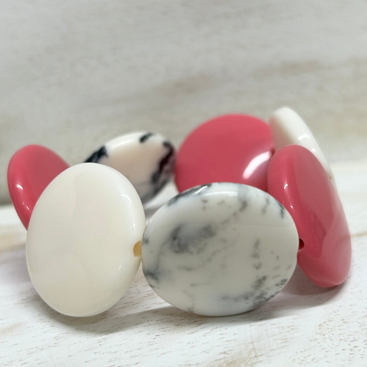 Elasticated resin disc bracelet by Suzie Blue- Pink, White and smokey grey.