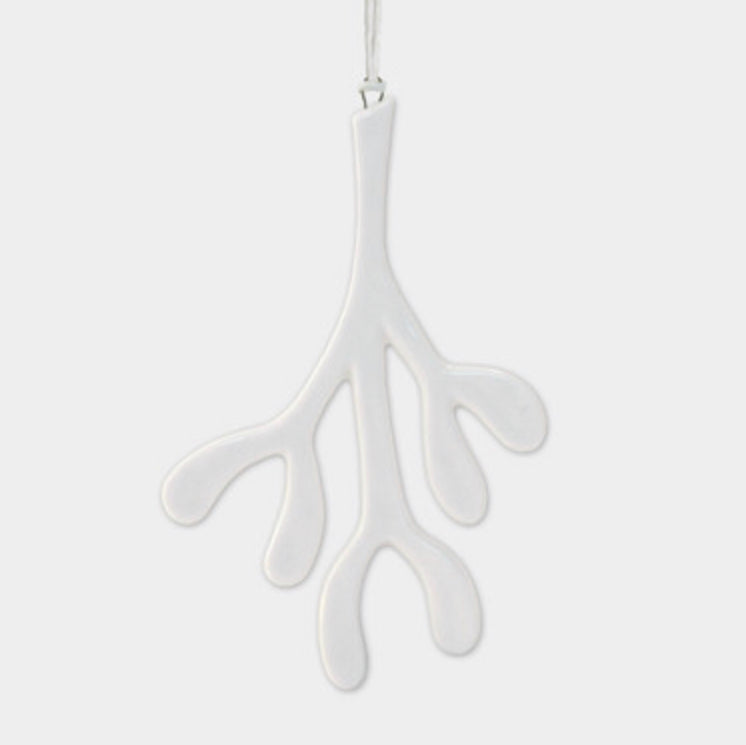 Porcelain mistletoe Christmas decoration by East of India