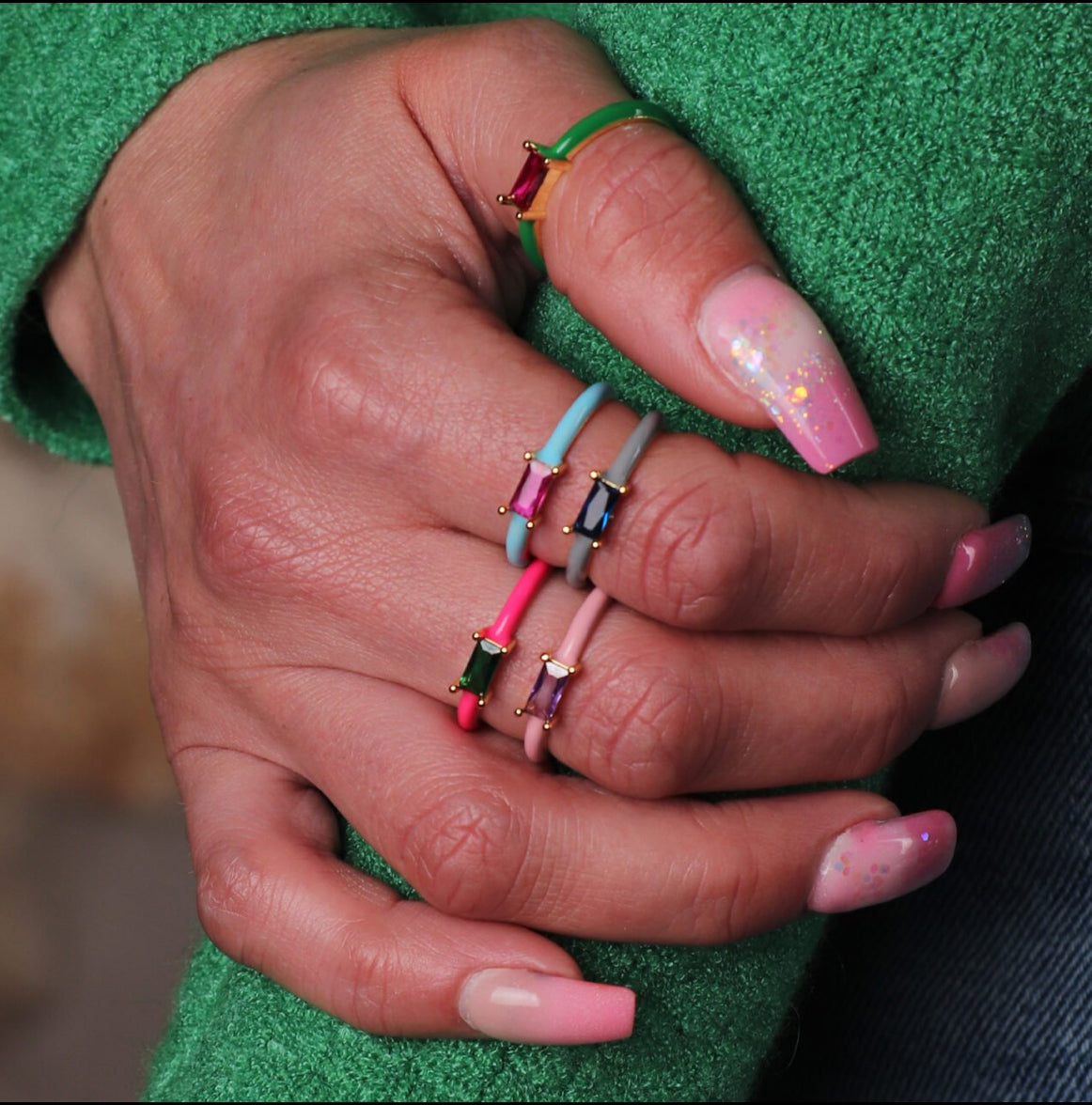 Bright enamel and glass stone adjustable ring