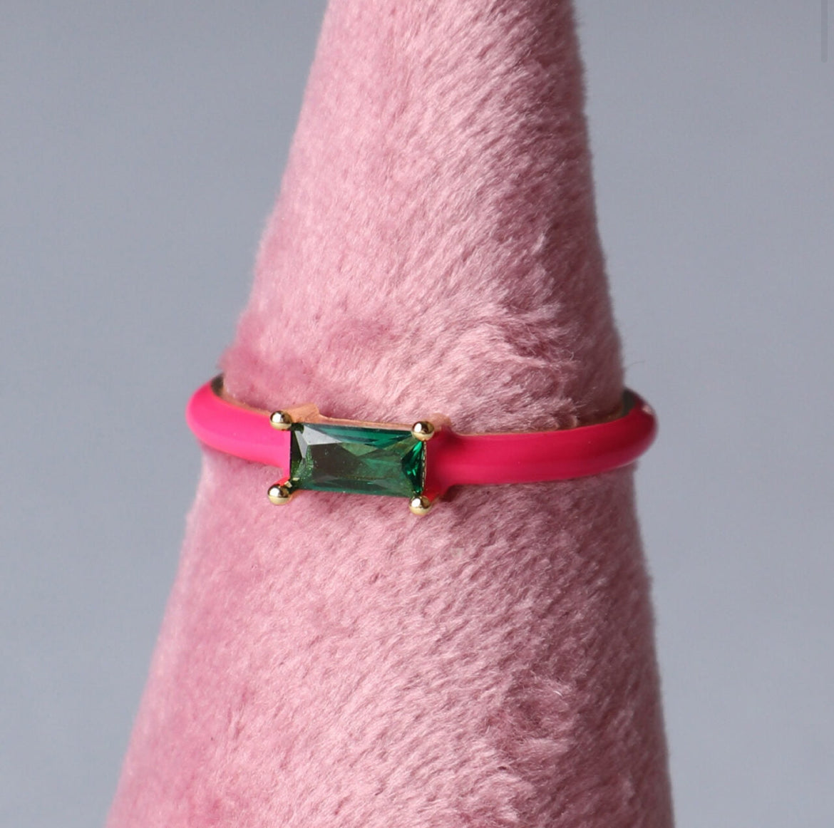 Bright enamel and glass stone adjustable ring