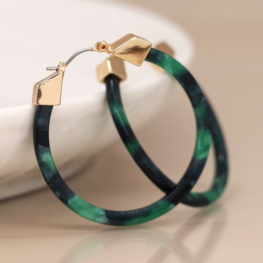 Malachite green resin and golden catch hoop earrings